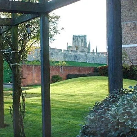 The Feversham Holiday home